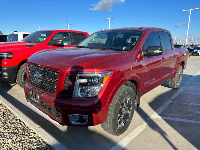 2019 Nissan Titan PRO-4X 4WD photo