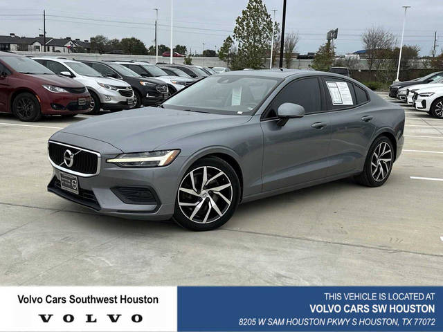 2020 Volvo S60 Momentum FWD photo