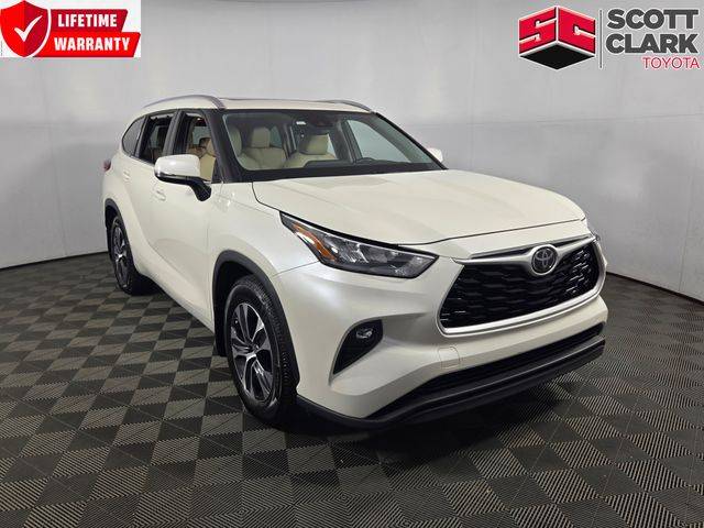 2020 Toyota Highlander XLE FWD photo