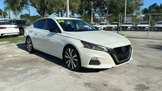 2020 Nissan Altima 2.5 SR FWD photo