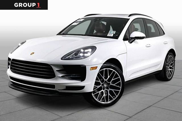 2020 Porsche Macan  AWD photo