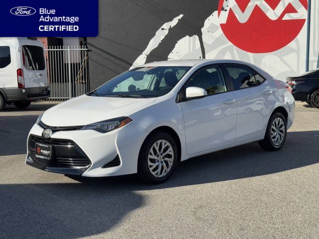 2019 Toyota Corolla LE FWD photo