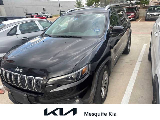 2019 Jeep Cherokee Latitude Plus FWD photo