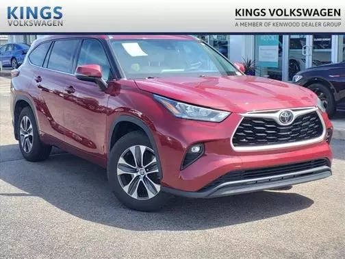 2020 Toyota Highlander XLE AWD photo