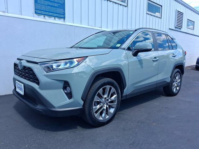 2020 Toyota RAV4 XLE Premium AWD photo