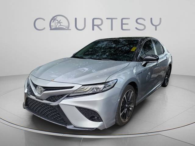 2020 Toyota Camry SE FWD photo