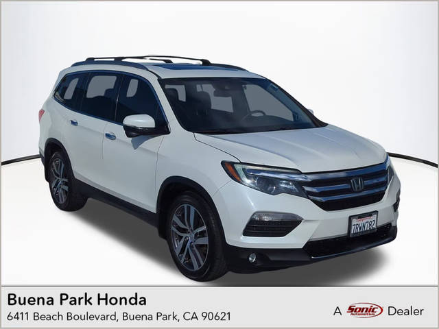 2016 Honda Pilot Touring FWD photo