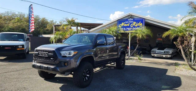 2017 Toyota Tacoma SR5 4WD photo