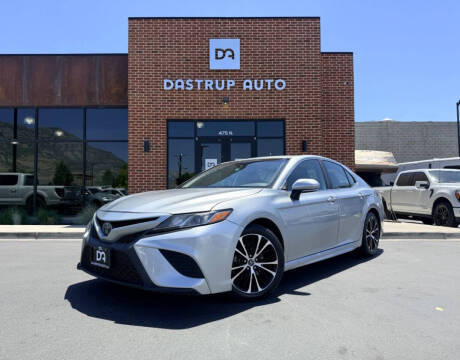 2020 Toyota Camry SE FWD photo