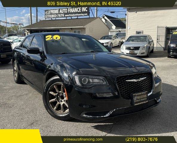 2020 Chrysler 300 Touring RWD photo