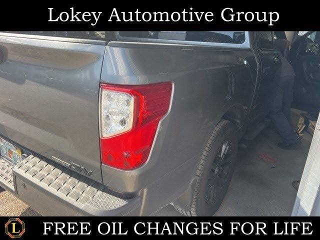 2019 Nissan Titan SV RWD photo