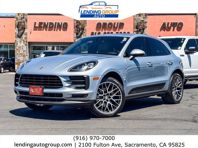 2020 Porsche Macan AWD photo