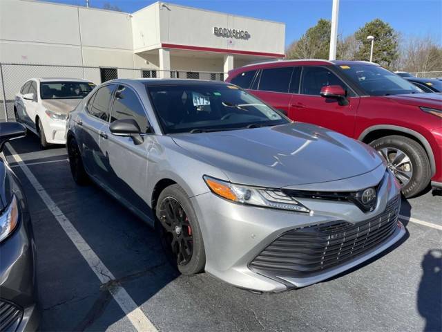 2018 Toyota Camry XLE FWD photo