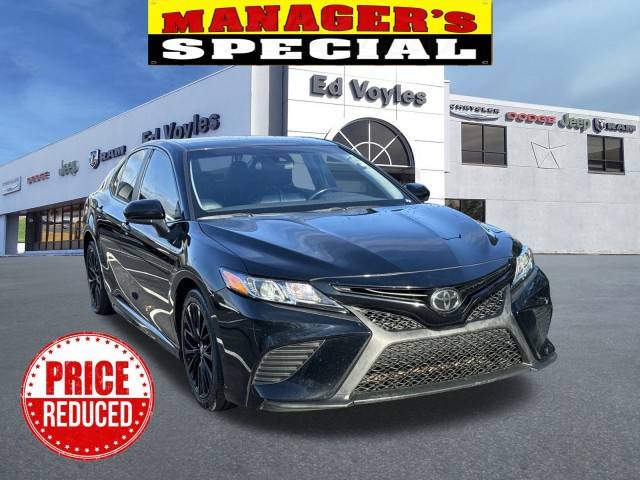 2020 Toyota Camry SE Nightshade FWD photo