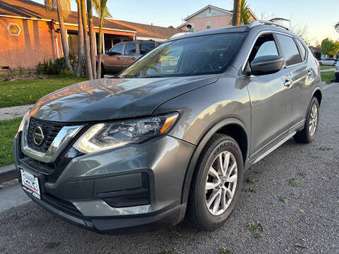 2018 Nissan Rogue SV FWD photo
