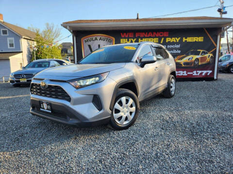 2020 Toyota RAV4 LE AWD photo