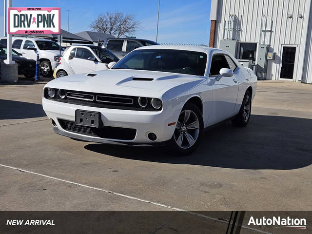 2020 Dodge Challenger SXT RWD photo