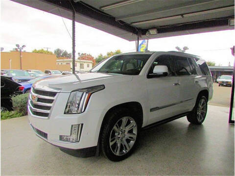 2020 Cadillac Escalade Premium Luxury 4WD photo