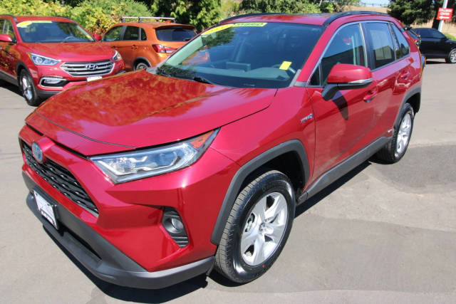 2020 Toyota RAV4 Hybrid XLE AWD photo