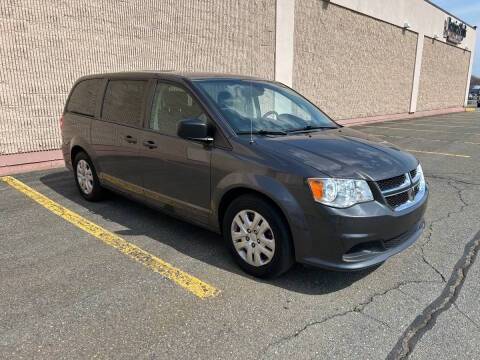 2019 Dodge Grand Caravan SE FWD photo