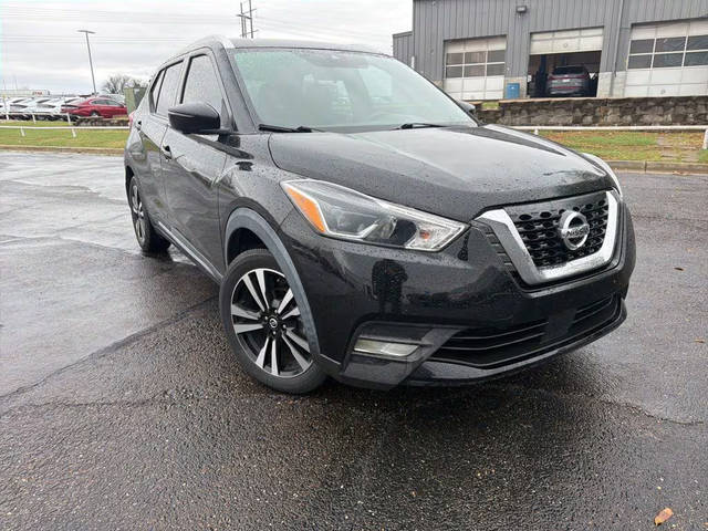 2020 Nissan Kicks SR FWD photo