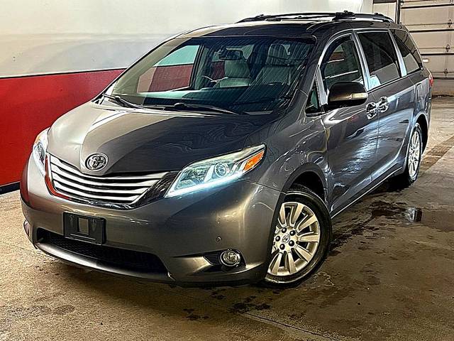 2015 Toyota Sienna Ltd Premium AWD photo