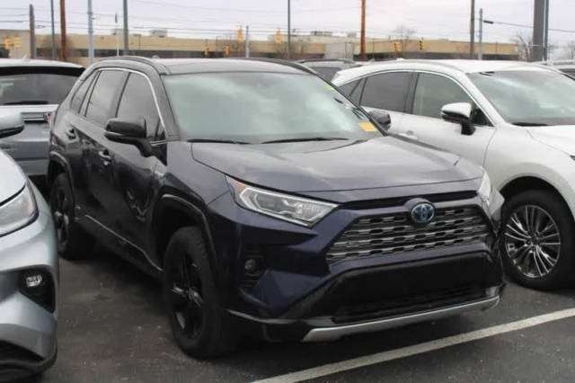 2020 Toyota RAV4 Hybrid XSE AWD photo