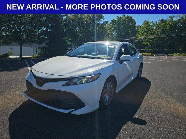 2018 Toyota Camry LE FWD photo