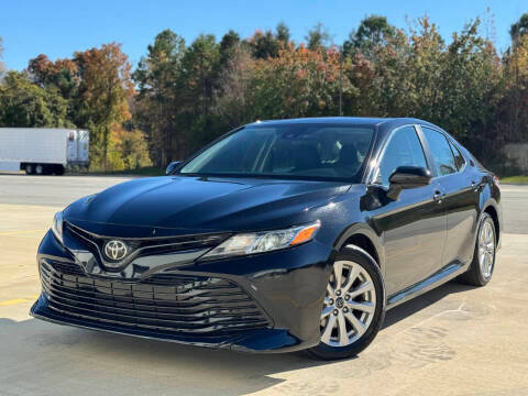 2018 Toyota Camry LE FWD photo