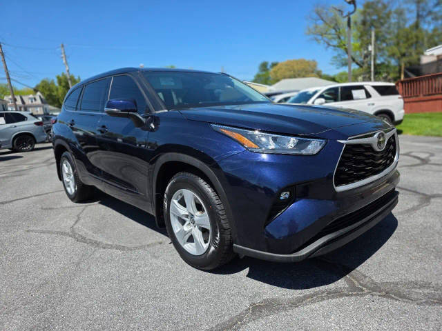 2020 Toyota Highlander LE AWD photo