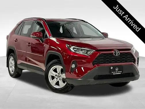 2020 Toyota RAV4 XLE AWD photo