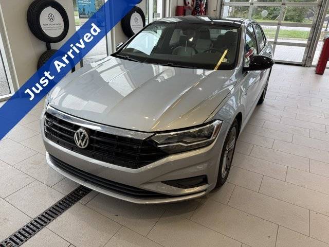 2020 Volkswagen Jetta R-Line FWD photo