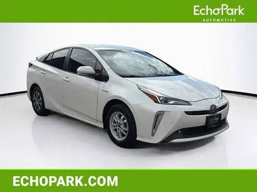 2020 Toyota Prius XLE AWD photo