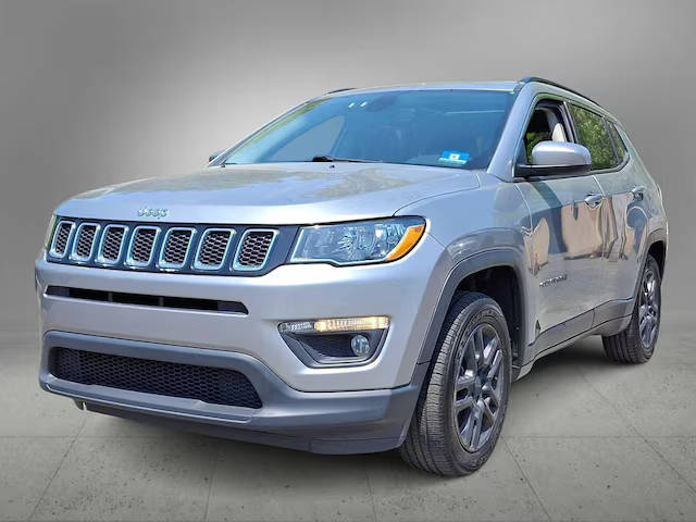 2020 Jeep Compass Latitude w/Sun/Wheel Pkg FWD photo