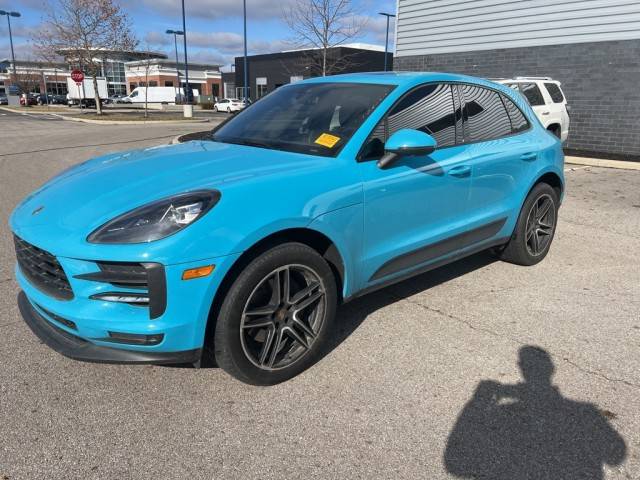 2020 Porsche Macan  AWD photo