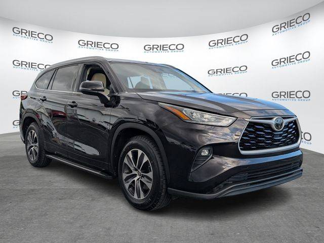 2020 Toyota Highlander XLE FWD photo