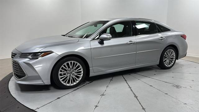 2020 Toyota Avalon Limited FWD photo