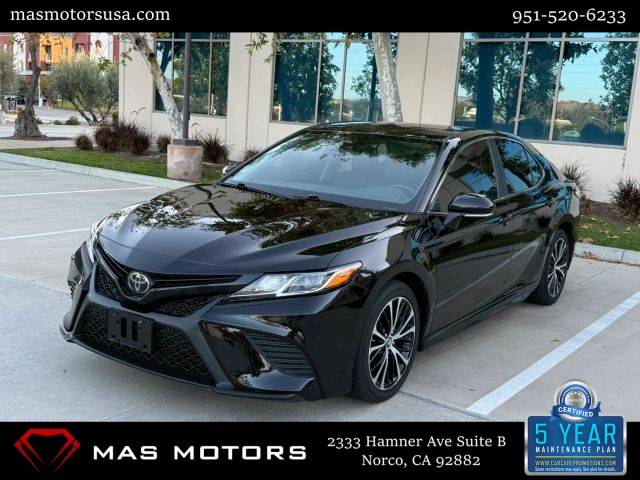 2020 Toyota Camry SE FWD photo