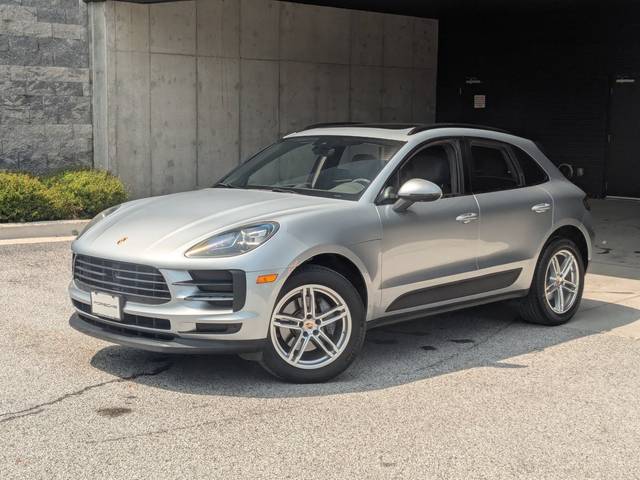 2020 Porsche Macan AWD photo