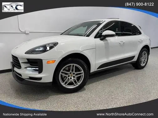 2020 Porsche Macan  AWD photo