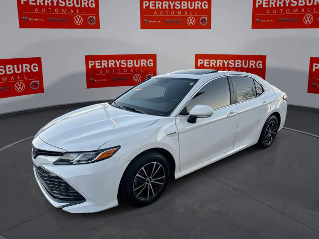 2020 Toyota Camry Hybrid LE FWD photo