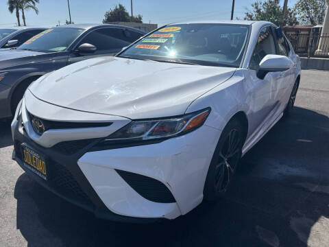 2020 Toyota Camry SE FWD photo