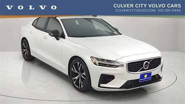 2020 Volvo S60 R-Design AWD photo