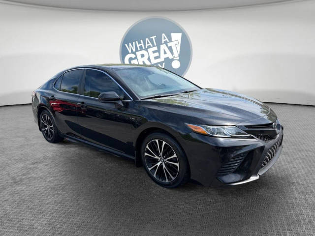 2019 Toyota Camry SE FWD photo