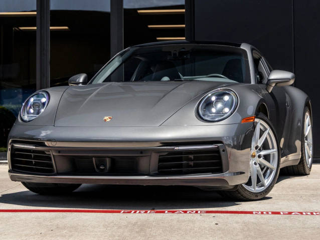 2020 Porsche 911 Carrera RWD photo