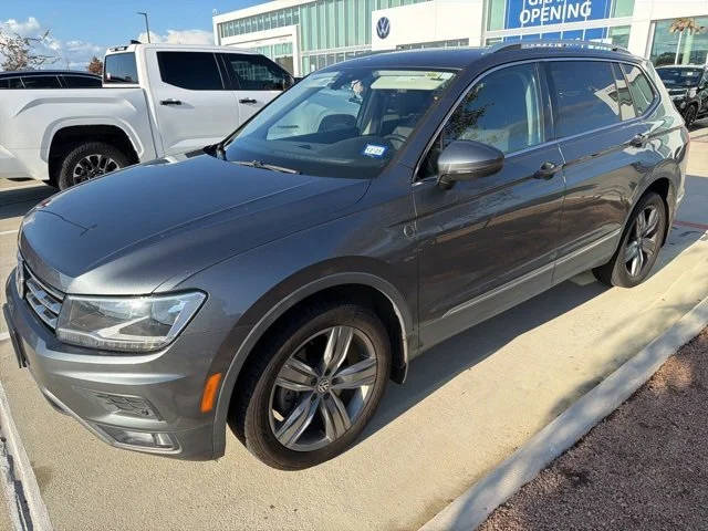 2020 Volkswagen Tiguan SEL FWD photo