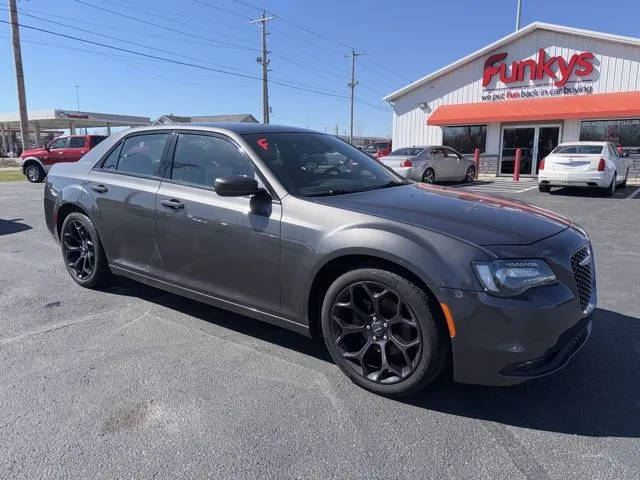 2019 Chrysler 300 300S RWD photo