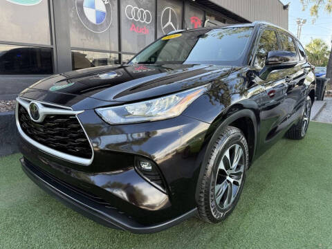 2020 Toyota Highlander XLE FWD photo