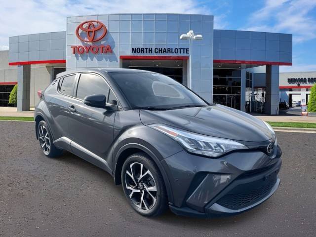 2020 Toyota C-HR XLE FWD photo