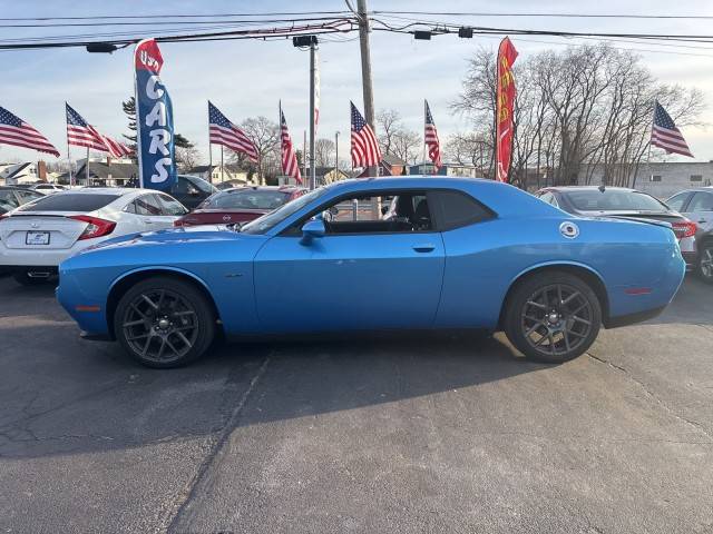 2016 Dodge Challenger R/T RWD photo